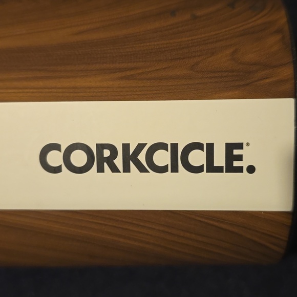 ❤️BUY 2 GET 1 FREE  Corkcicle Classic Sport Canteen Insulated Water Bottle - Picture 8 of 8